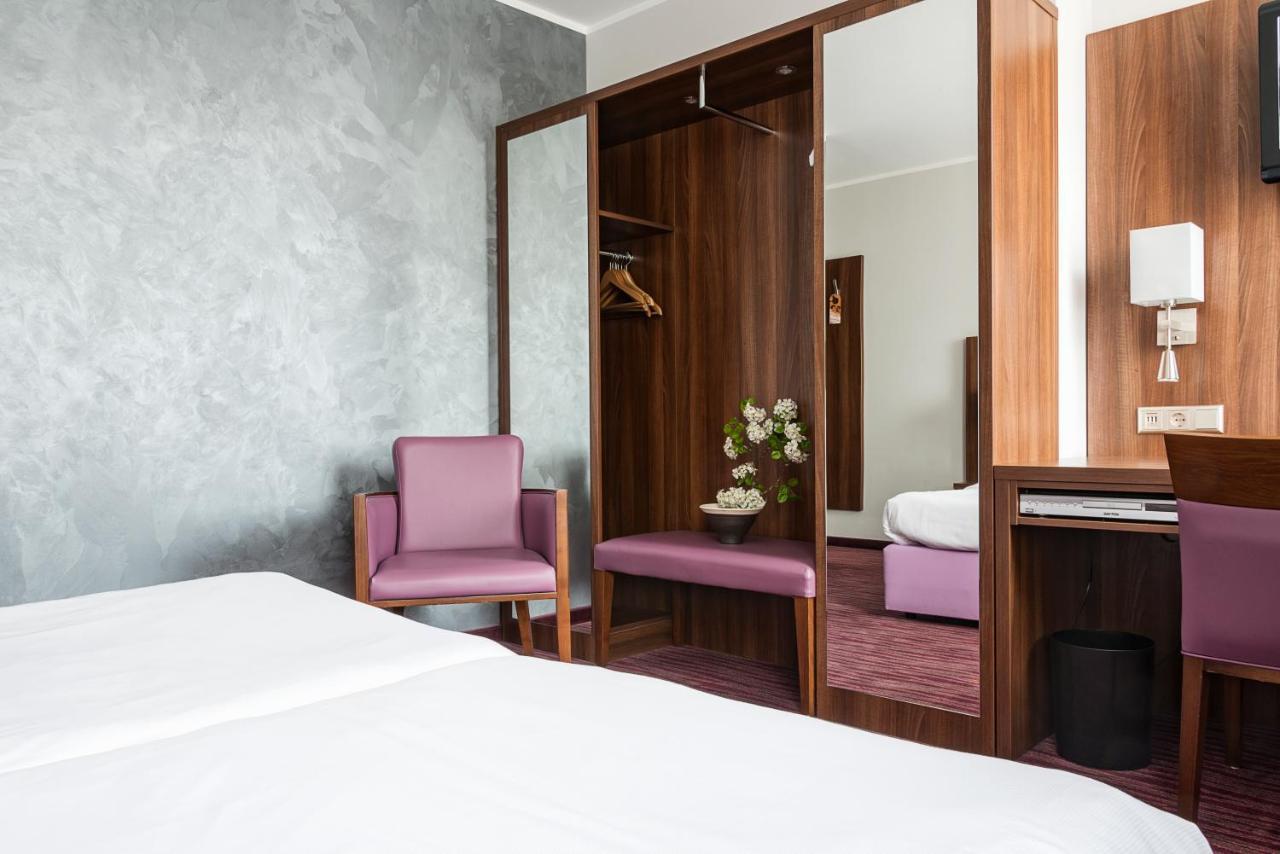 Akzent Hotel Laupheimer Hof Ngoại thất bức ảnh