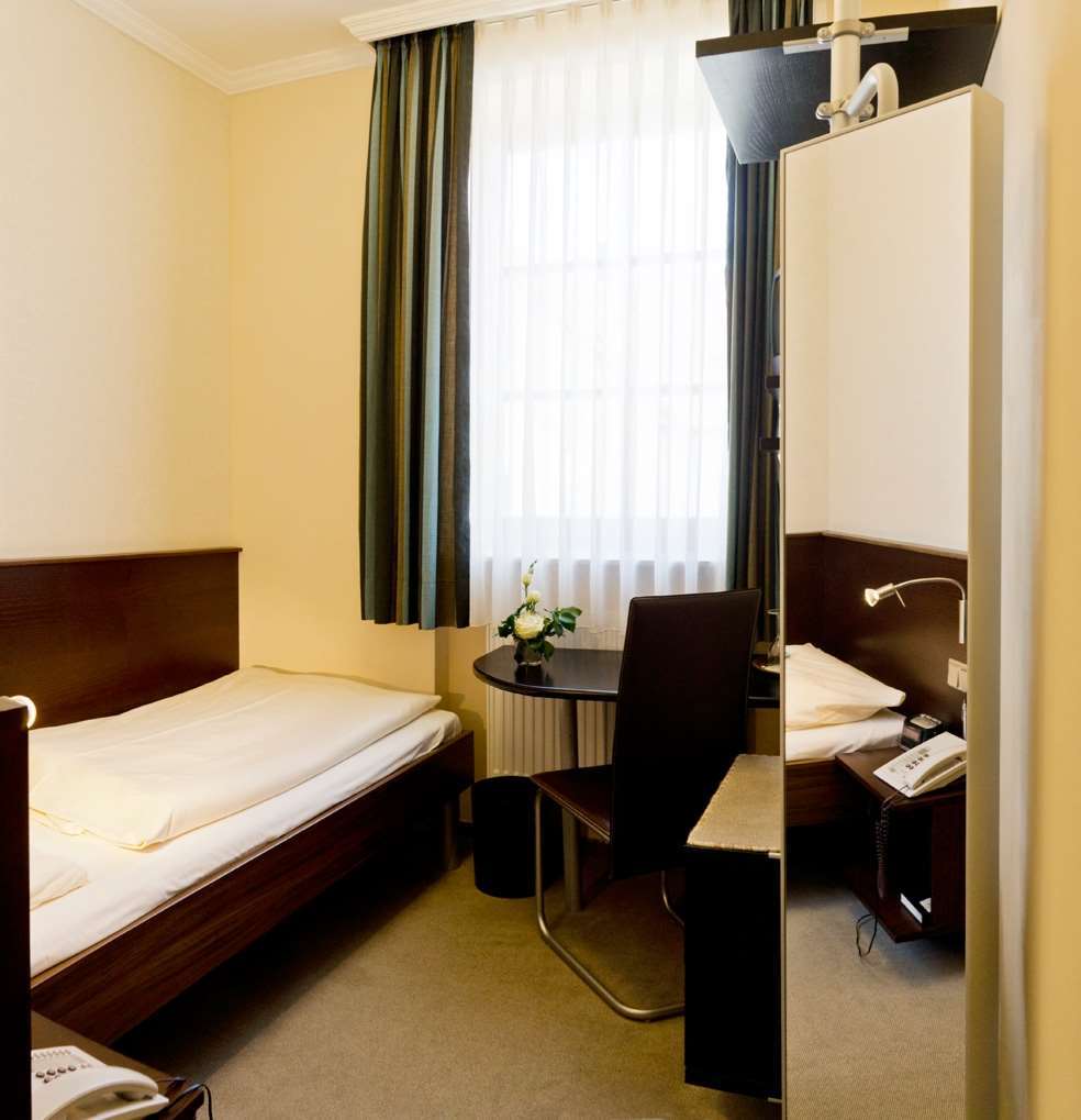 Akzent Hotel Laupheimer Hof Ngoại thất bức ảnh