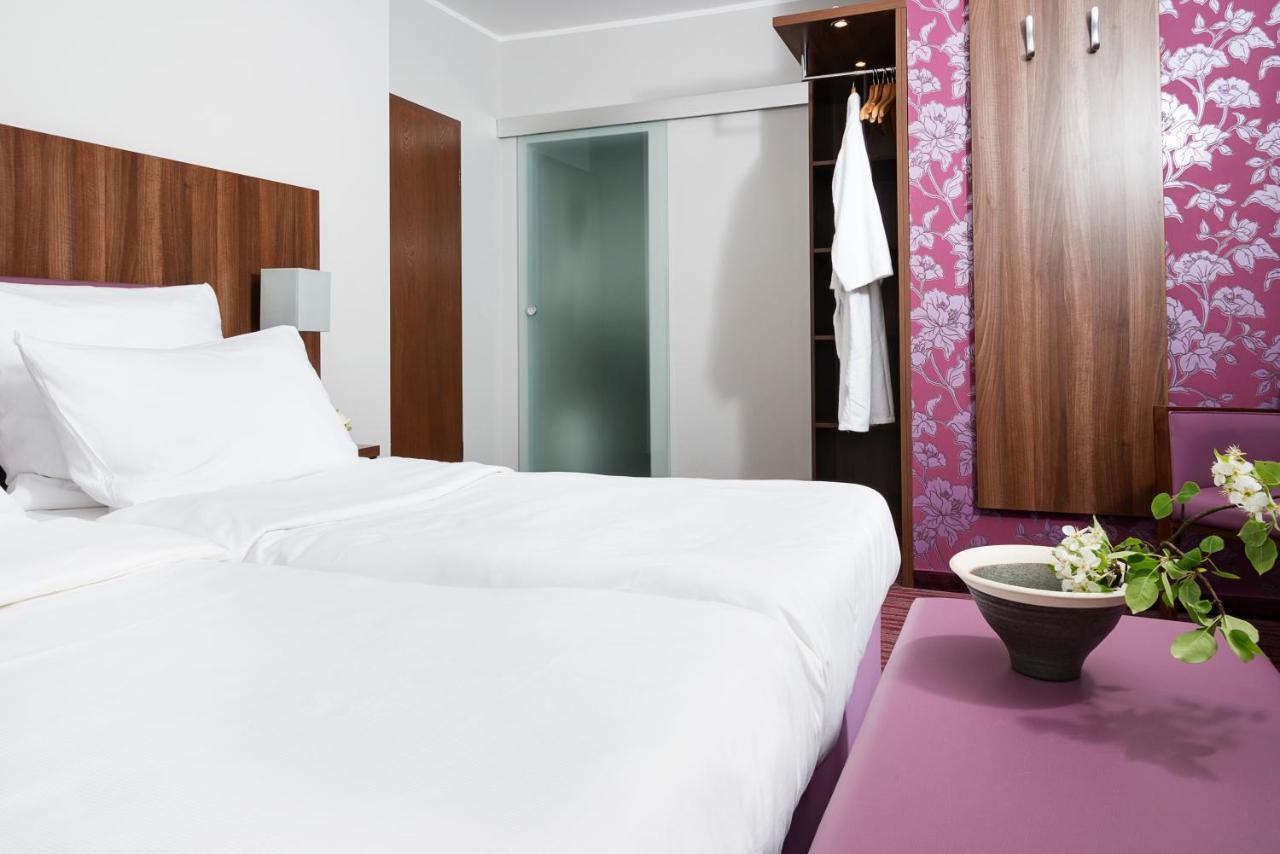 Akzent Hotel Laupheimer Hof Ngoại thất bức ảnh